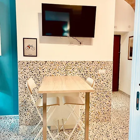 To You- Easy Way * Řím